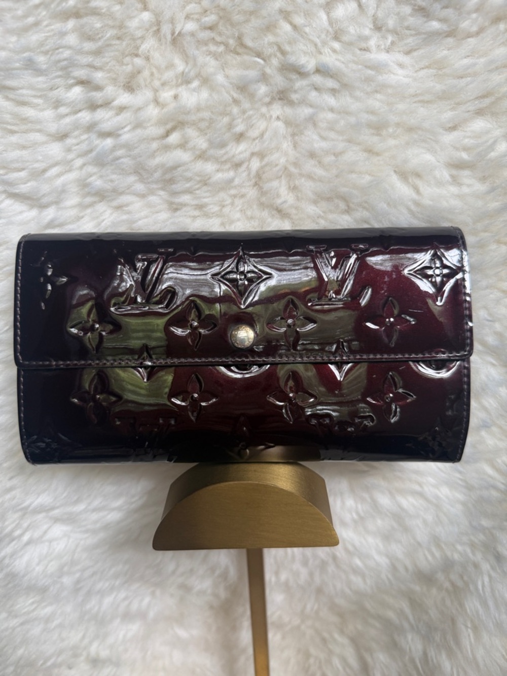 Louis Vuitton Vernis Amarante Sarah Deep Bordeaux Patent Continental Wallet